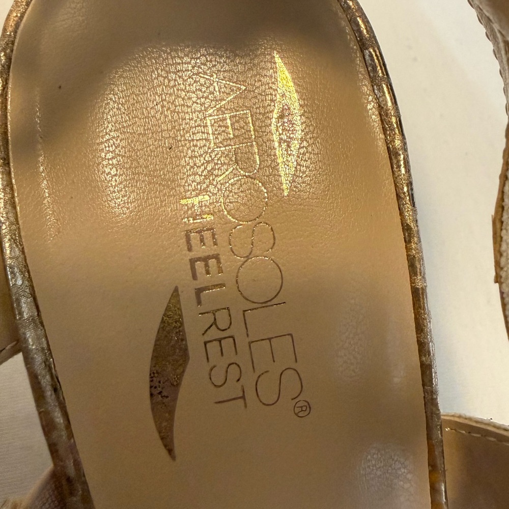 Like New Distressed Metallic Gold Aerosols Comfort Rest Sandals US 7.5/EU 38 - Picture 2 of 10